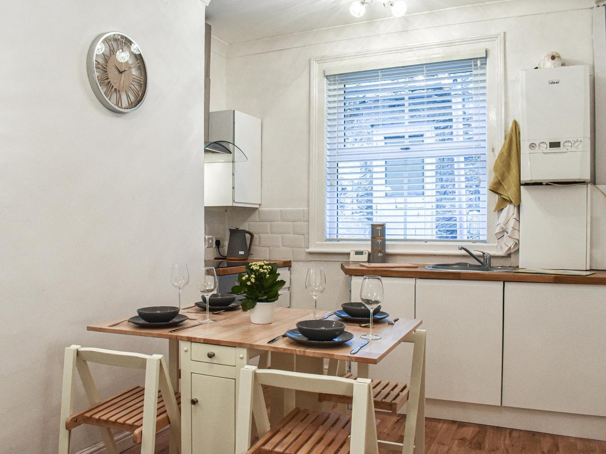 Jet Workers Cottage Уитби Экстерьер фото